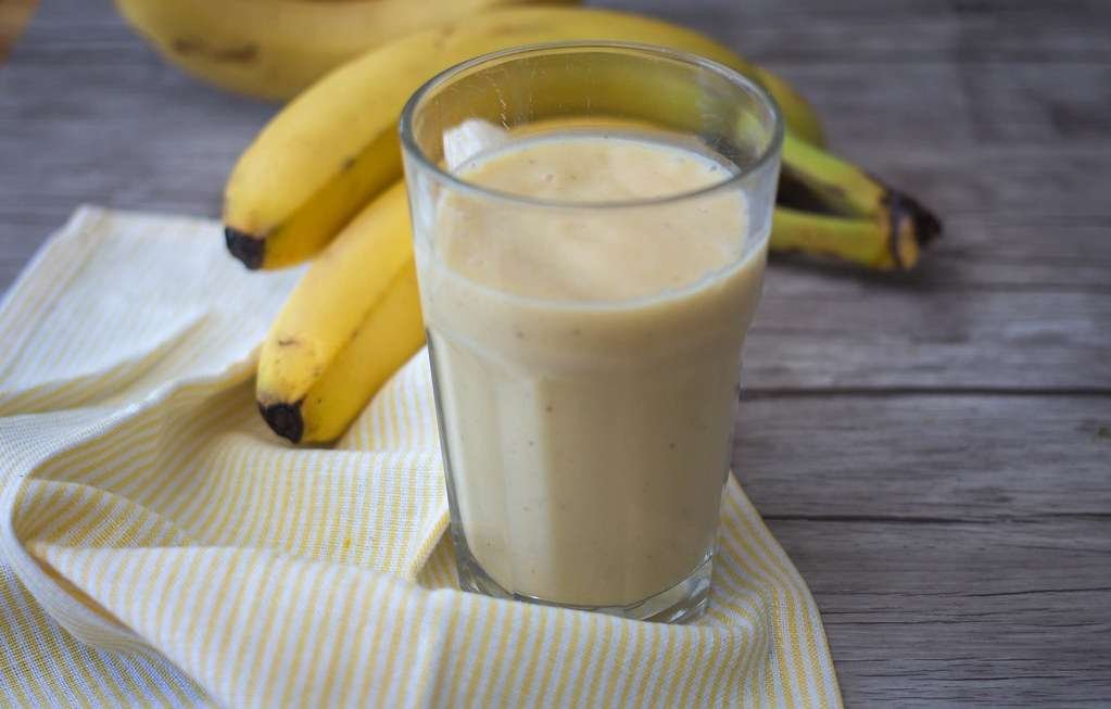 Banana Milk Smoothie in weight gaining diet